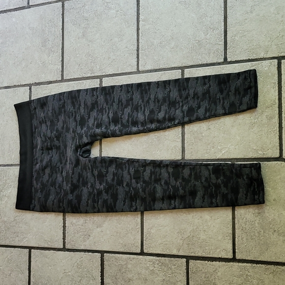 Camouflage Leggings - Picture 1 of 4